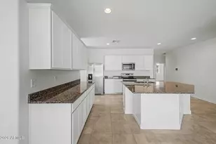 38170 W Amalfi Ave, Maricopa, AZ 85138 - Photo 9