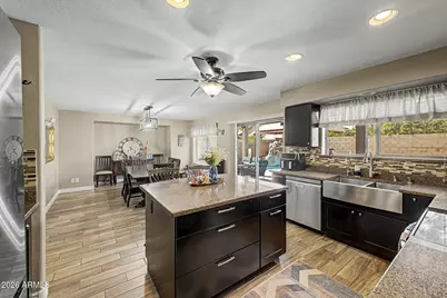 10818 W Sands Drive, Sun City, AZ 85373 - Photo 15
