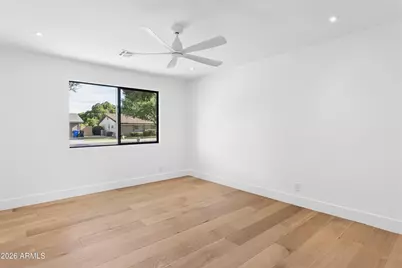 144 E Winter Drive, Phoenix, AZ 85020 - Photo 39