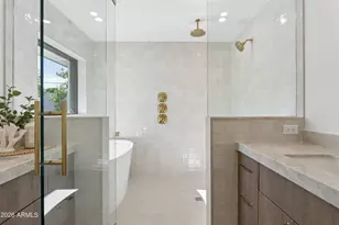 144 E Winter Dr, Phoenix, AZ 85020 - Photo 37