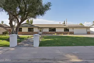 144 E Winter Dr, Phoenix, AZ 85020 - Photo 1
