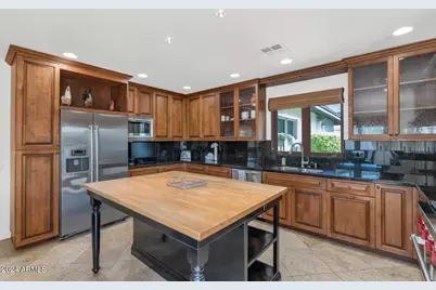 4209 E Weldon Avenue, Phoenix, AZ 85018 - Photo 11