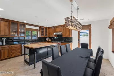 4209 E Weldon Avenue, Phoenix, AZ 85018 - Photo 9