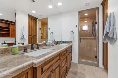 4209 E Weldon Avenue, Phoenix, AZ 85018 - Photo 15