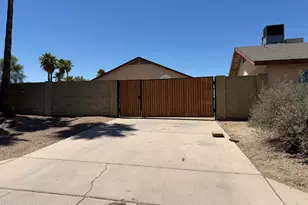 8659 W Earll Dr W, Phoenix, AZ 85037 - Photo 9