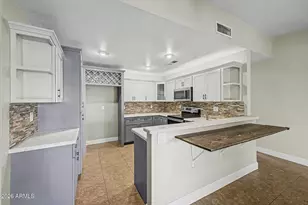 8659 W Earll Dr W, Phoenix, AZ 85037 - Photo 9