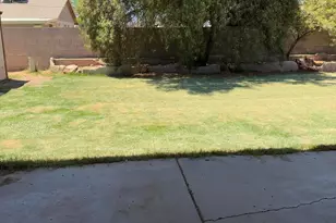 8659 W Earll Dr W, Phoenix, AZ 85037 - Photo 13