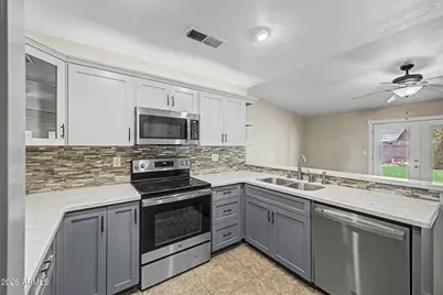 8659 W Earll Drive W, Phoenix, AZ 85037 - Photo 11