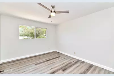 8444 E Plaza Avenue, Scottsdale, AZ 85250 - Photo 11