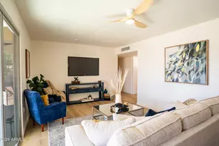 10610 W Garnette Dr, Sun City, AZ 85373 - Photo 5