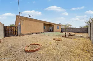 445 W Reizen Dr, Morristown, AZ 85342 - Photo 27