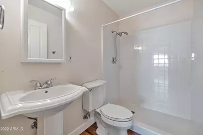 2501 E Highland Avenue, Phoenix, AZ 85016 - Photo 15