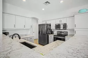 6492 S View Ln, Gilbert, AZ 85298 - Photo 13