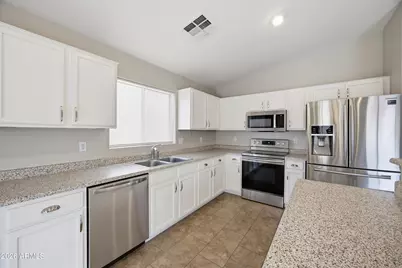 17200 W Watkins Street, Goodyear, AZ 85338 - Photo 11