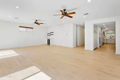 7801 N 16th Lane, Phoenix, AZ 85021 - Photo 19