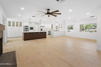 7801 N 16th Lane, Phoenix, AZ 85021 - Photo 9