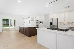 7801 N 16th Ln, Phoenix, AZ 85021 - Photo 7