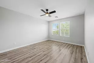 2012 N 78th Glen, Phoenix, AZ 85035 - Photo 17