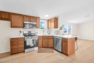 322 E Wagoner Rd, Phoenix, AZ 85022 - Photo 13