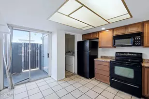 19601 N 7th St, Phoenix, AZ 85024 - Photo 15