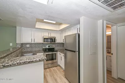 5757 W Eugie Avenue #2013, Glendale, AZ 85304 - Photo 5