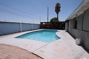 3813 W Hazelwood St, Phoenix, AZ 85019 - Photo 5