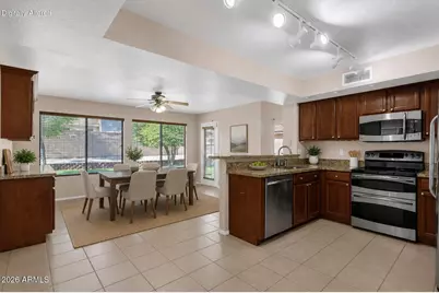 132 W Monona Drive, Phoenix, AZ 85027 - Photo 5