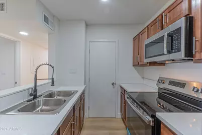 2719 W Maryland Avenue, Phoenix, AZ 85017 - Photo 9