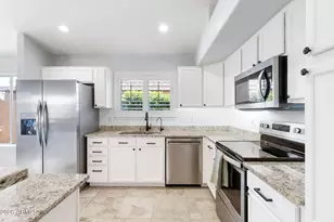1751 S Oak St, Gilbert, AZ 85233 - Photo 17