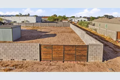 32225 N Center Street N, Wittmann, AZ 85361 - Photo 3
