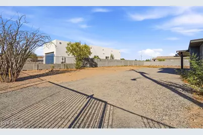32225 N Center Street N, Wittmann, AZ 85361 - Photo 35