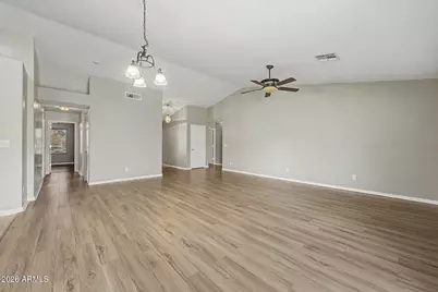 17572 W Spring Lane, Surprise, AZ 85388 - Photo 5