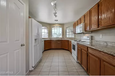7253 E Kiva Avenue, Mesa, AZ 85209 - Photo 5