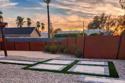 1058 E Whitton Avenue, Phoenix, AZ 85014 - Photo 33