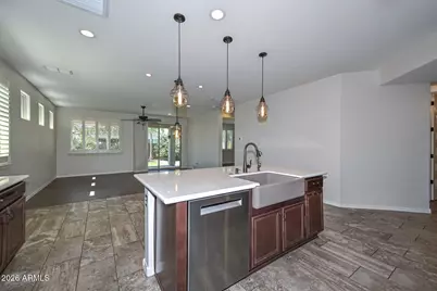 10185 W Carlota Lane, Peoria, AZ 85383 - Photo 9