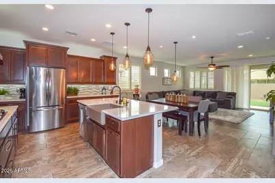 10185 W Carlota Lane, Peoria, AZ 85383 - Photo 5