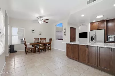10644 W Coronado Road, Avondale, AZ 85392 - Photo 15