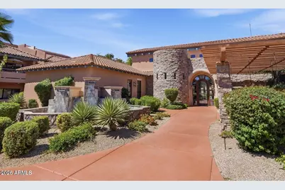 20660 N 40th Street #2082, Phoenix, AZ 85050 - Photo 1