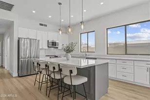 21702 N 67th Ln, Glendale, AZ 85308 - Photo 9