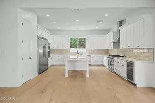 3229 E Roma Ave, Phoenix, AZ 85018 - Photo 9