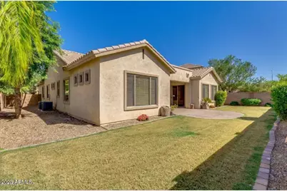 3935 E Aquarius Place, Chandler, AZ 85249 - Photo 7