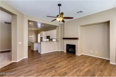 3935 E Aquarius Place, Chandler, AZ 85249 - Photo 3