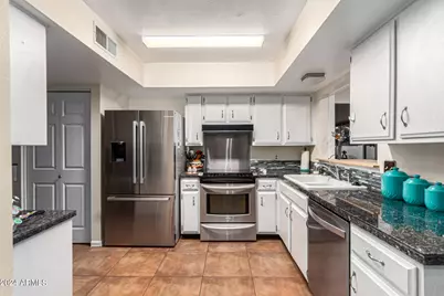 25629 S Ontario Drive, Sun Lakes, AZ 85248 - Photo 11