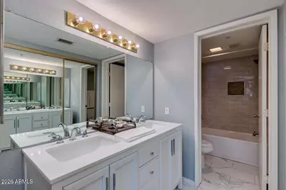 1333 E Morten Avenue E #140, Phoenix, AZ 85020 - Photo 17