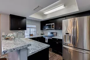 1333 E Morten Ave E, Phoenix, AZ 85020 - Photo 11