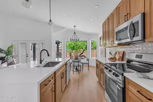 4638 E Summerhaven Dr, Phoenix, AZ 85044 - Photo 11