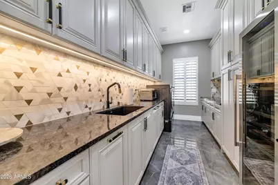 15645 S 7th Street, Phoenix, AZ 85048 - Photo 3