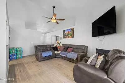 5421 N 73rd Drive, Glendale, AZ 85303 - Photo 7