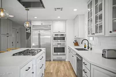 4711 N 33rd Street, Phoenix, AZ 85018 - Photo 1