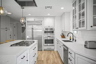 4711 N 33rd St, Phoenix, AZ 85018 - Photo 1